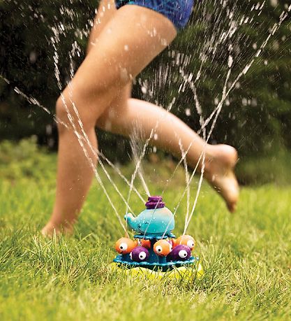 B. toys Whirly Whale Úðaraleikföng