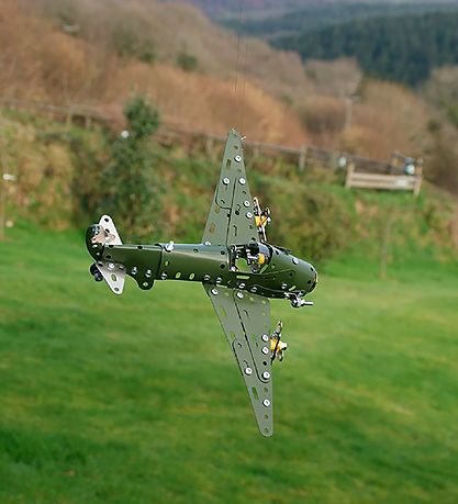 Gift In A Tin Construction Playset - Build - Fighter Plane