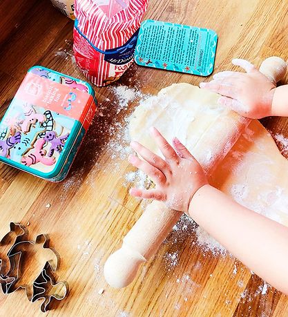 Gift In A Tin Play - Learn & Play - Biscuit Baking Fun