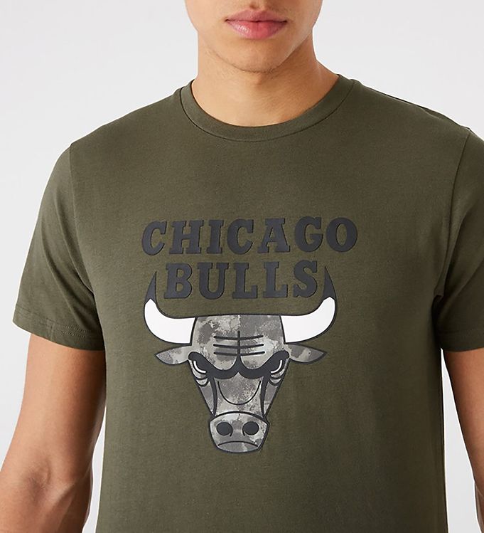 grey chicago bulls t shirt