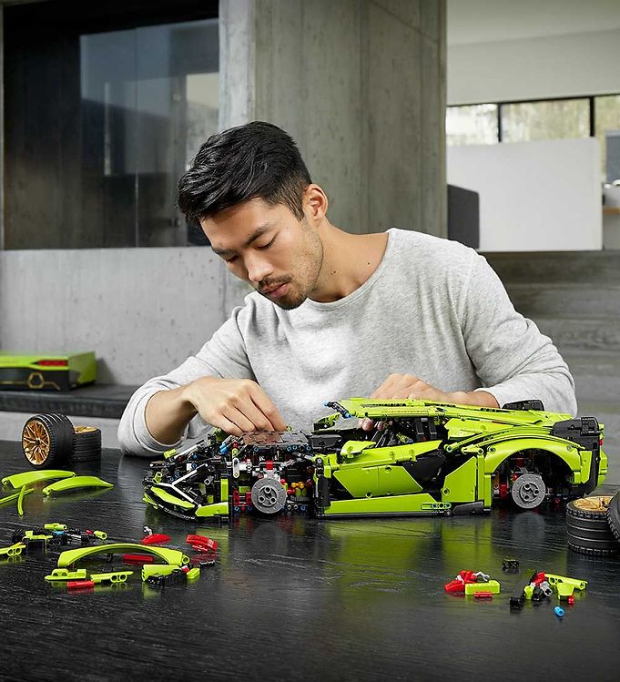 LEGO Technic - Lamborghini Sián FKP 37 42115 - 3696 Parts