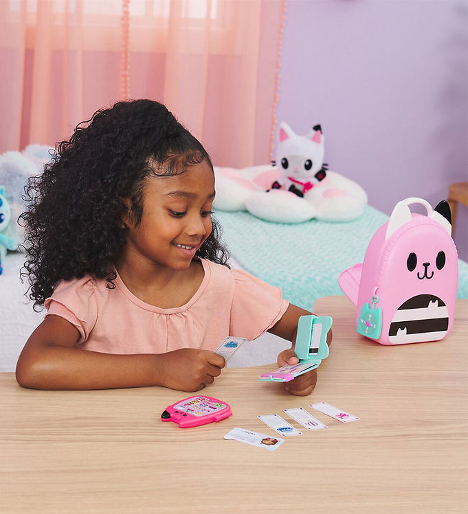 Gabby’s Dollhouse, Gabby Girl On-The-Go Pretend Play Travel Set