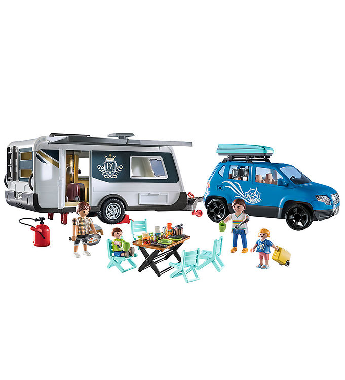 Famille avec voiture et caravane - 71423