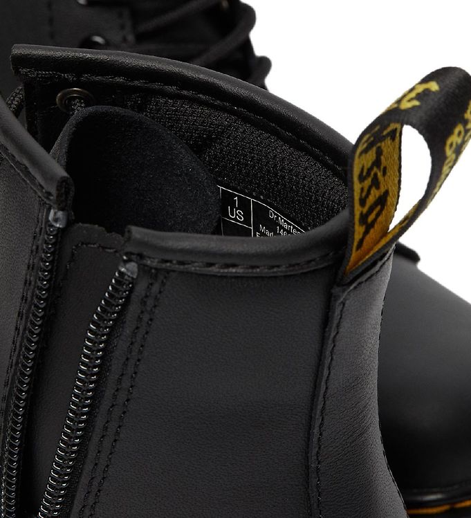 Dr martens sales 1401