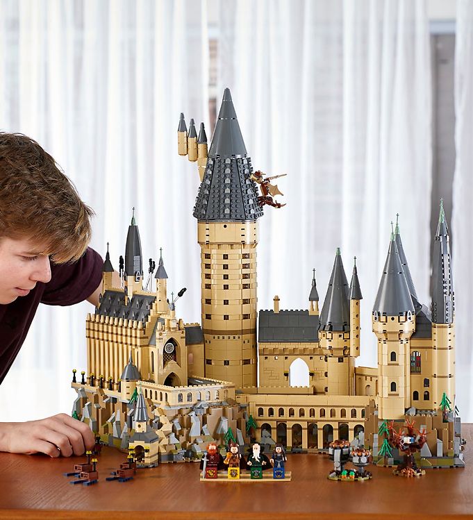 Lego Harry Potter - Castelo De Hogwarts - 71043