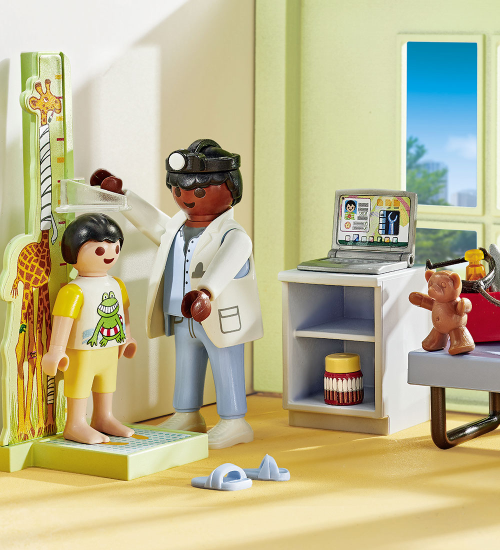 Playmobil Action Heroes - Pediatrician w. Soft Toy - 71619 - 28