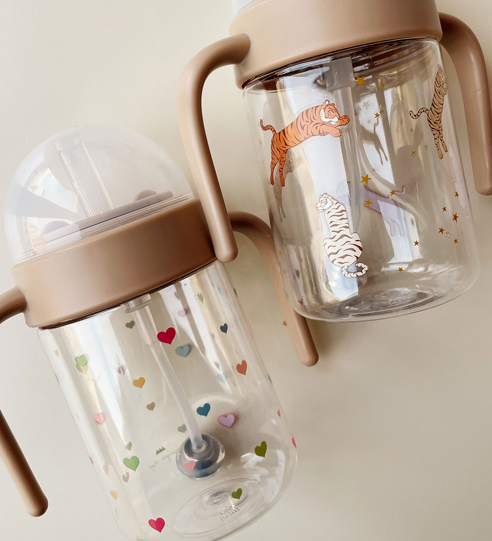 Konges Sløjd Cup w. Handle/Straws - 330 mL - Multi Hearts