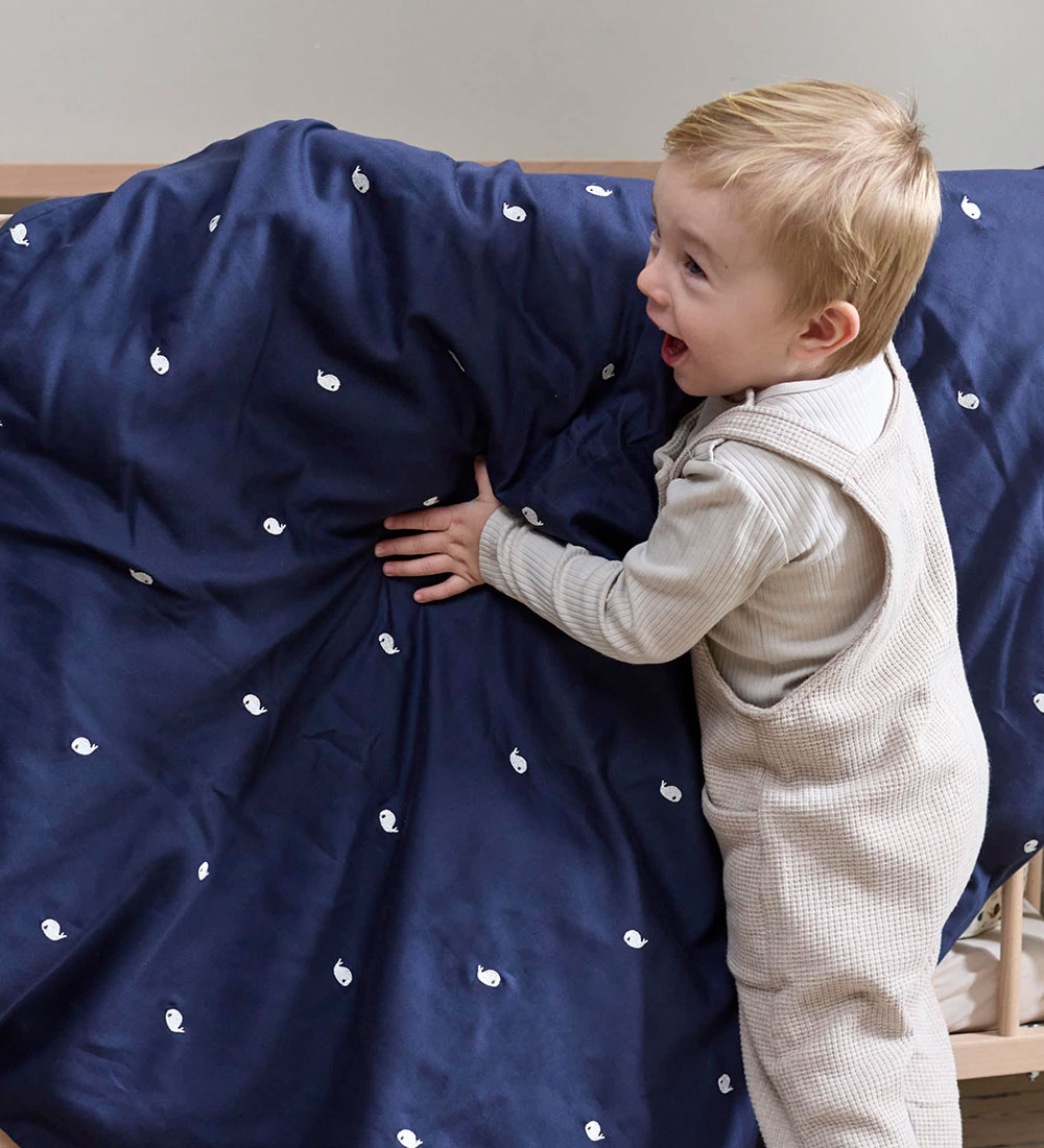 Filibabba Bedding - Baby - Midnight/Embroidered The Whale Christ