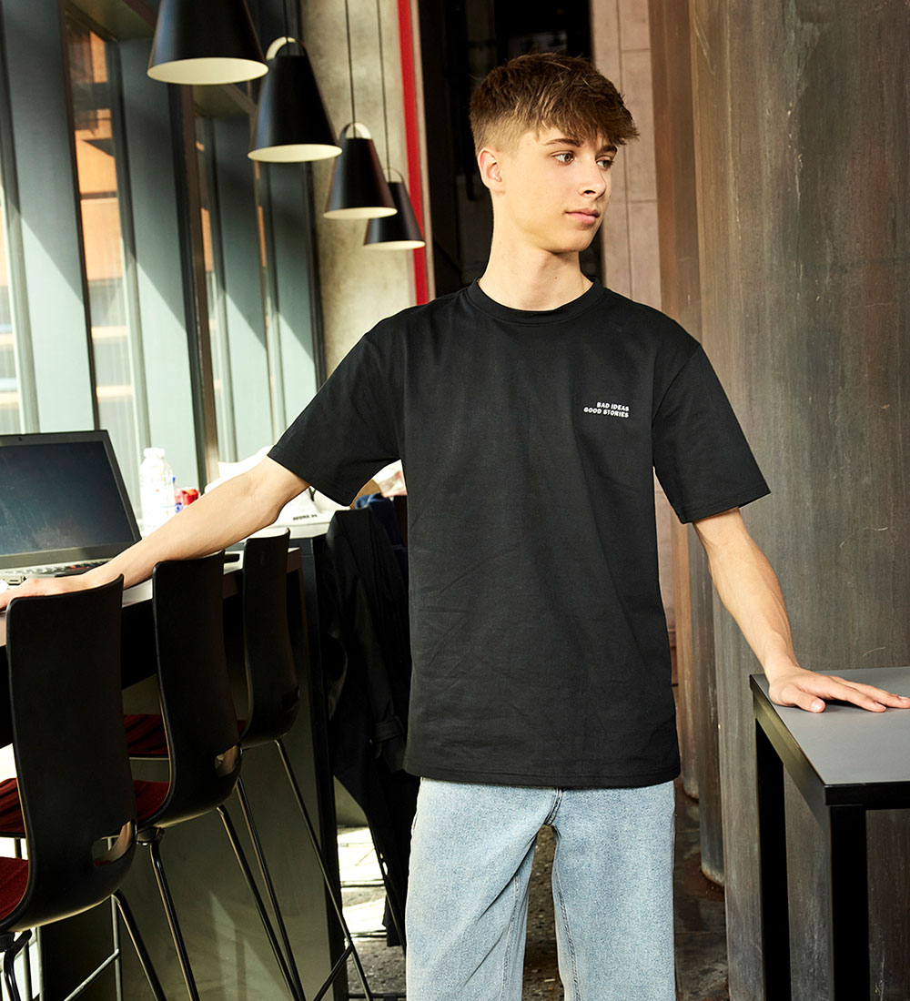 Hound T-shirt - Black w. Print