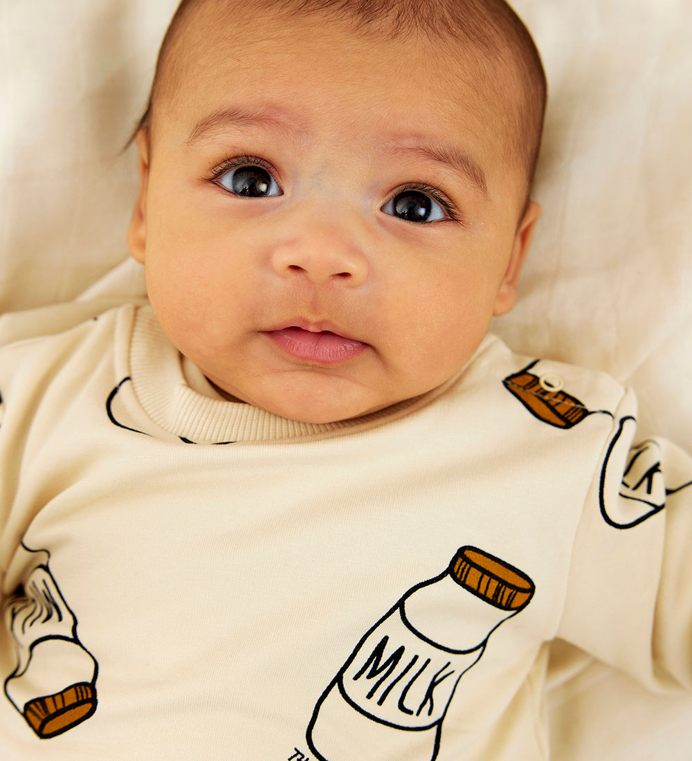 The New Siblings Sweatshirt - TnsbNilos - White Swan AOP