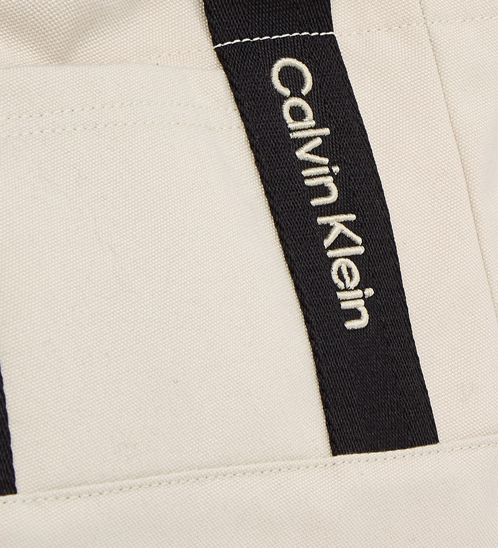 Calvin Klein Shoulder Bag - Colour Block Crossbody - Oyster Gray