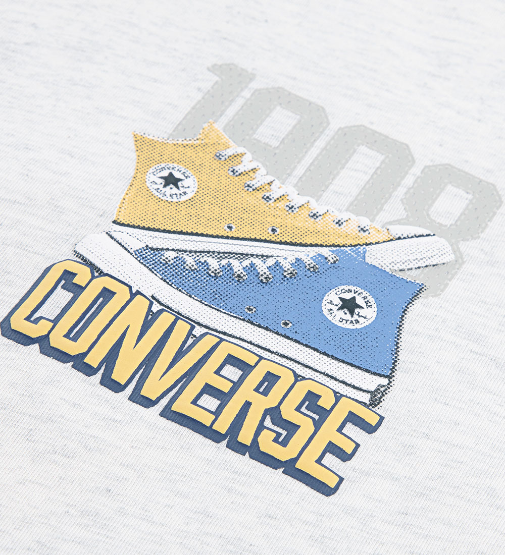 Converse T-shirt - Birch Heather w. Sneakers