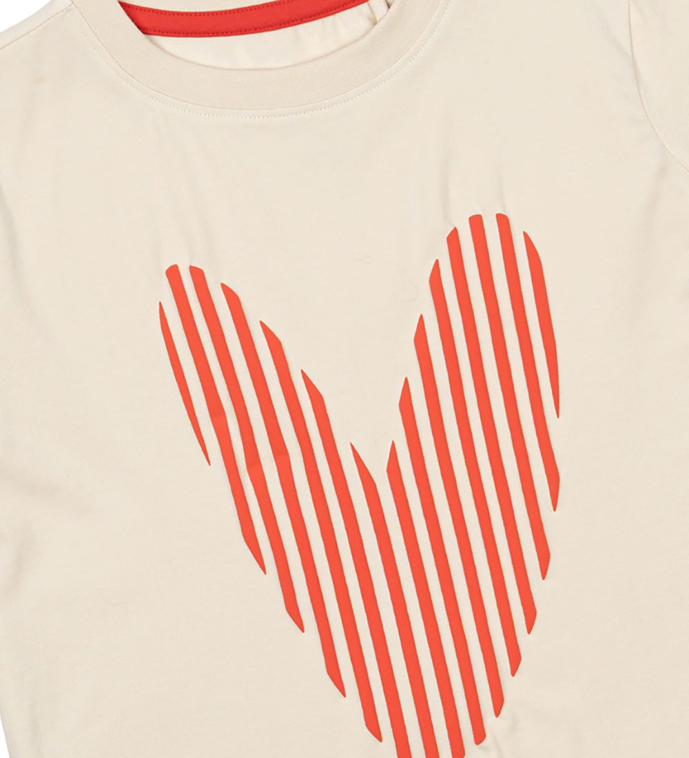 The New T-shirt - TnNorrine - White Swan w. Heart