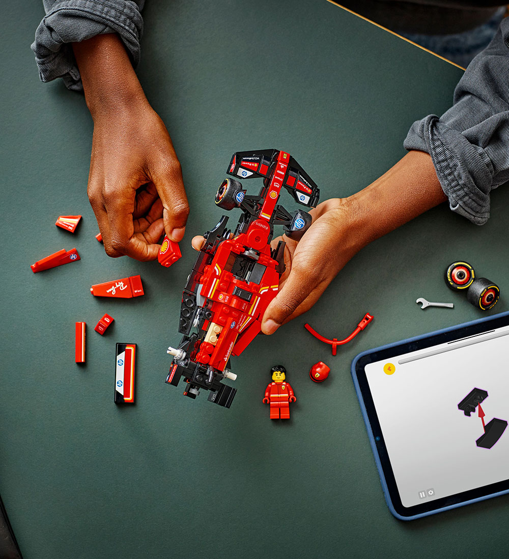 LEGO® Speed Champions - Ferrari SF-24 F1® Race Car 77242 - 275 P