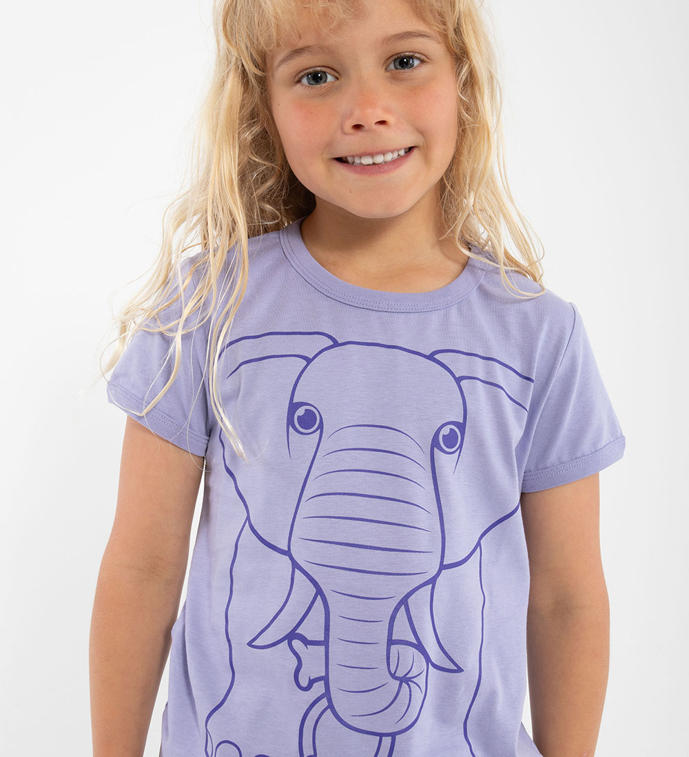 ANIMALS T-shirt - AnimalHide - Lila Outline Giraffe