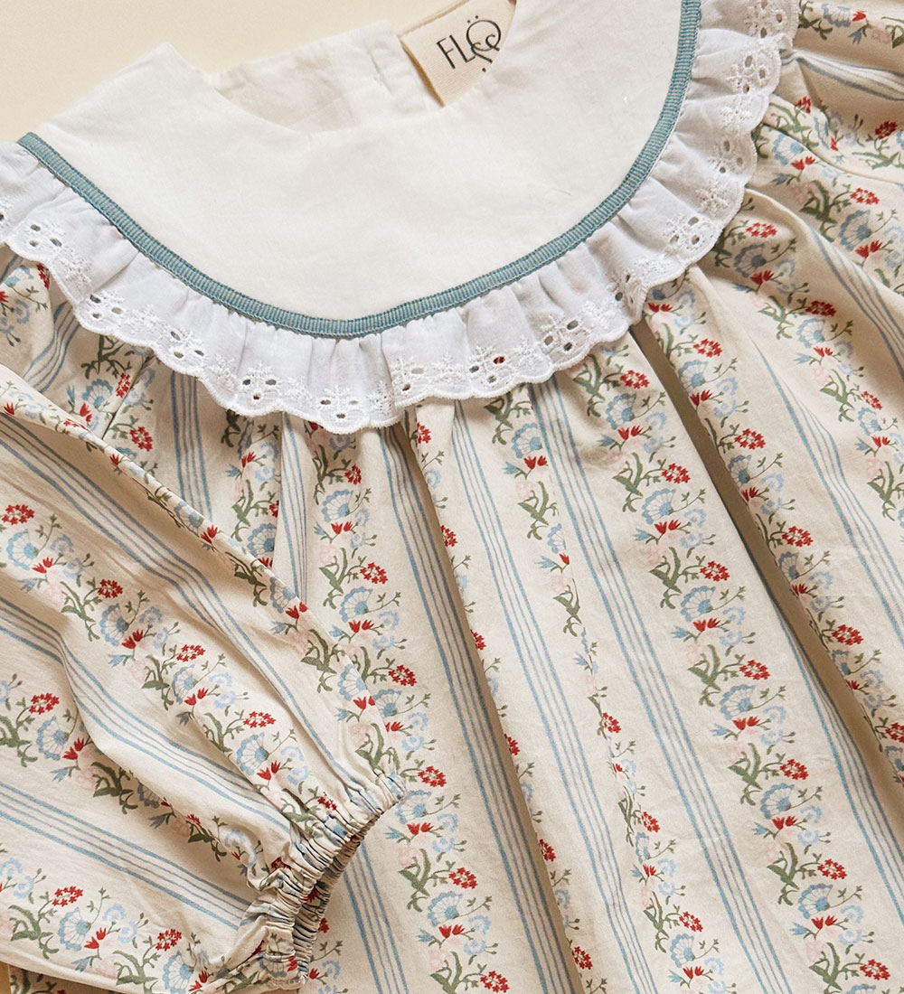 Robe Flöss - Abigail - Soft White/Lumineux Blue