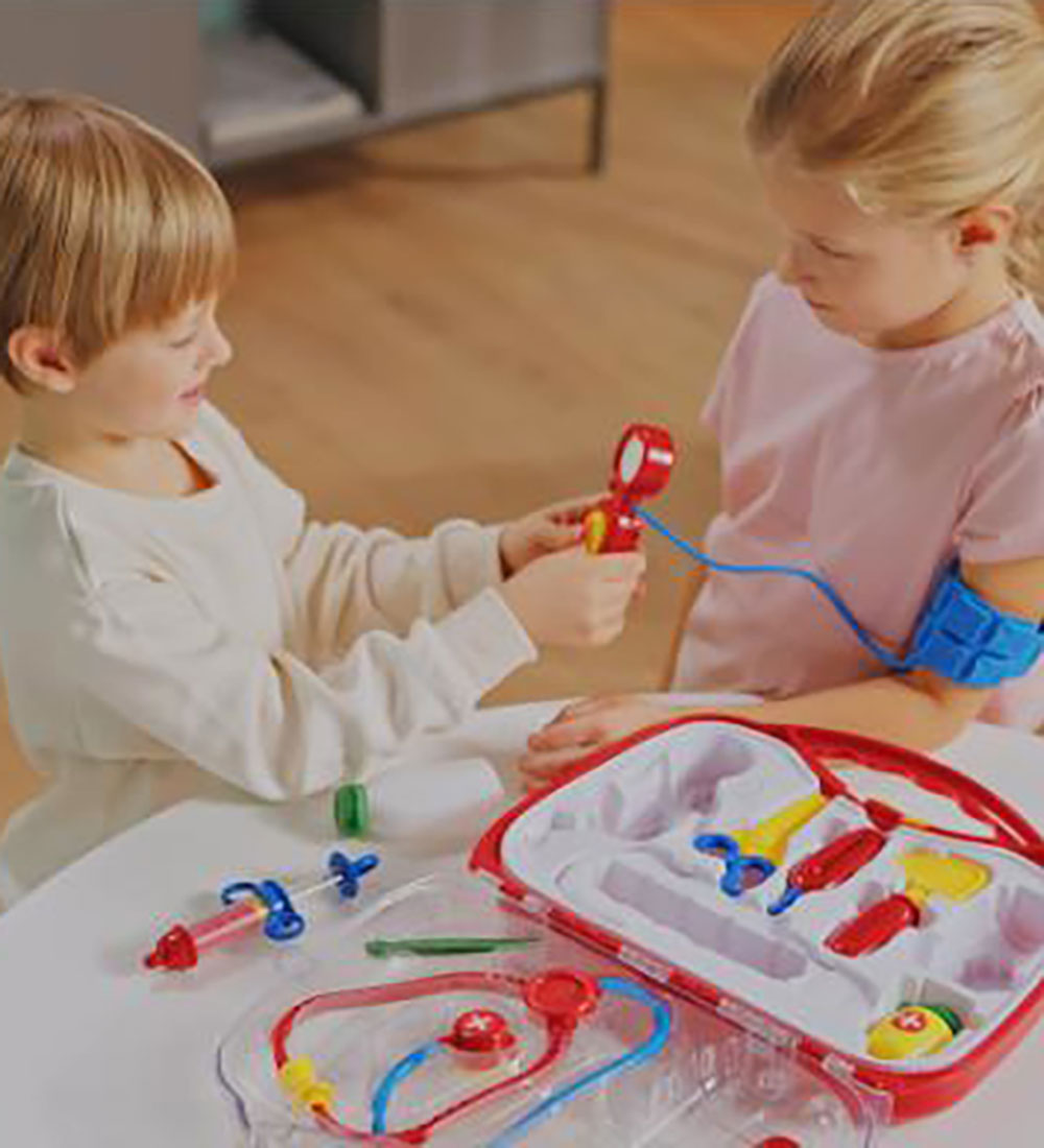 Klein Medicinskt fodral m. 12 Delar - 33x28 cm
