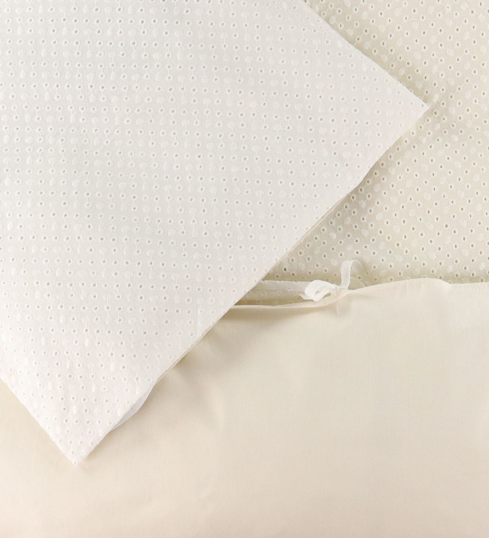 Nørgaard Madsens Bedding - Baby - Natural Embroidery w. Pointell