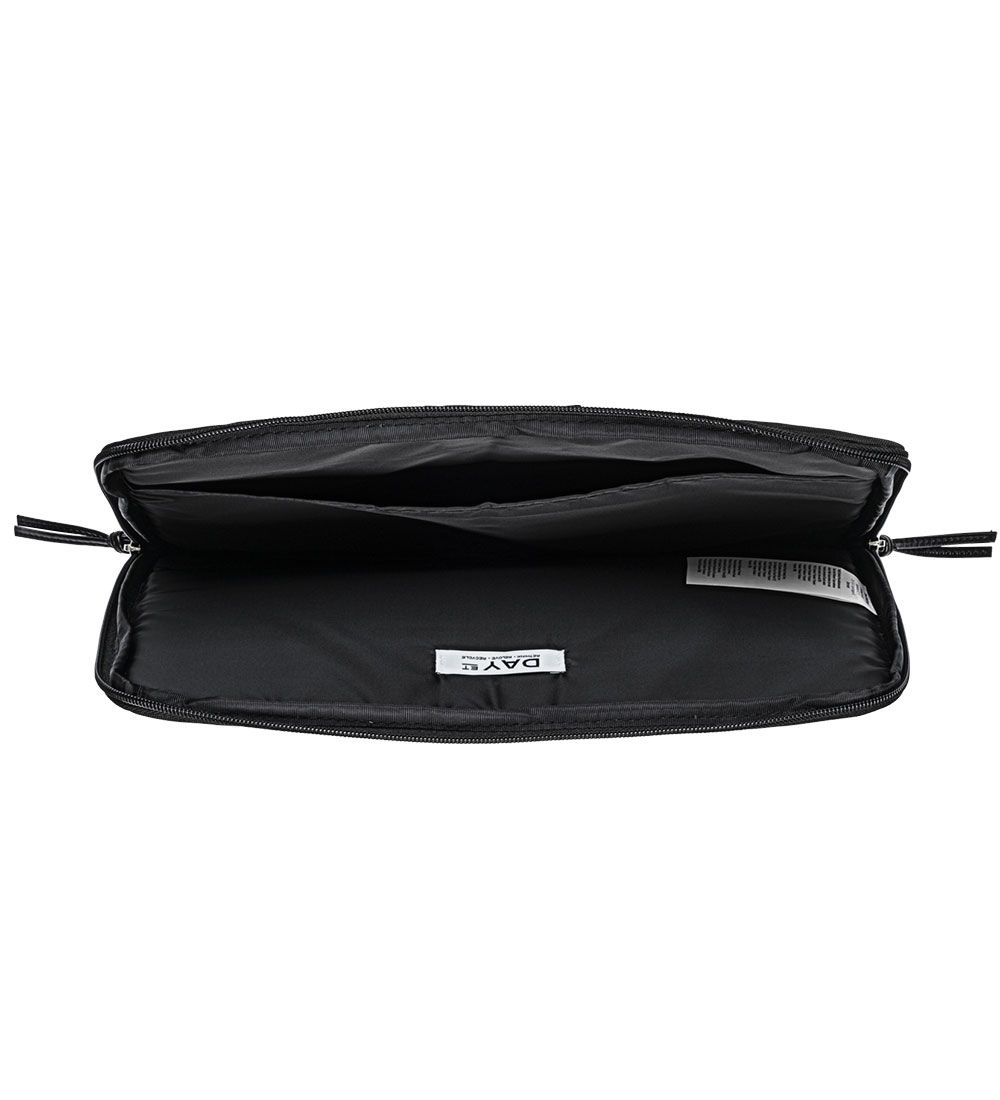 DAY ET Sleeve - Gweneth RE-S Folder13 - Black