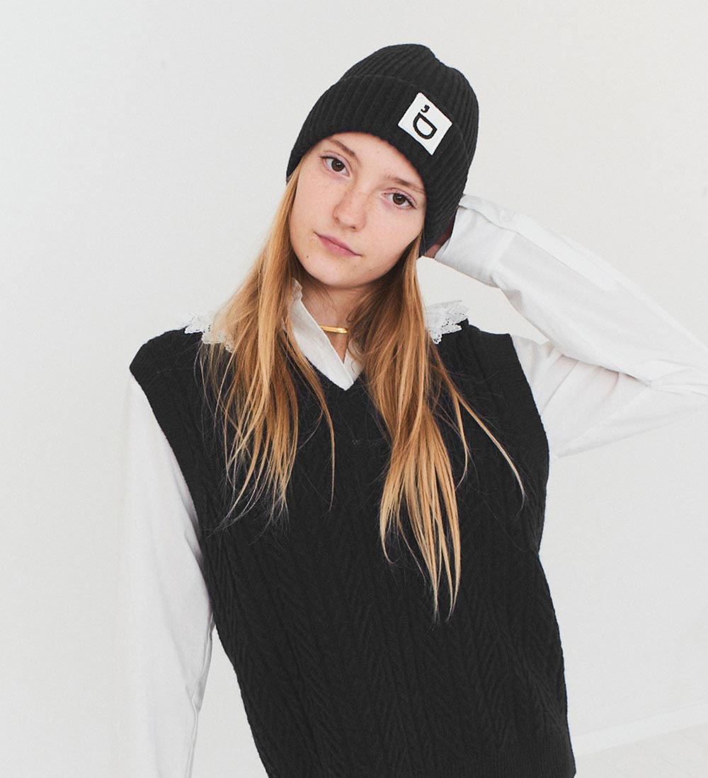 Designers Remix Beanie - Wool - Knitted - Carmen - Black