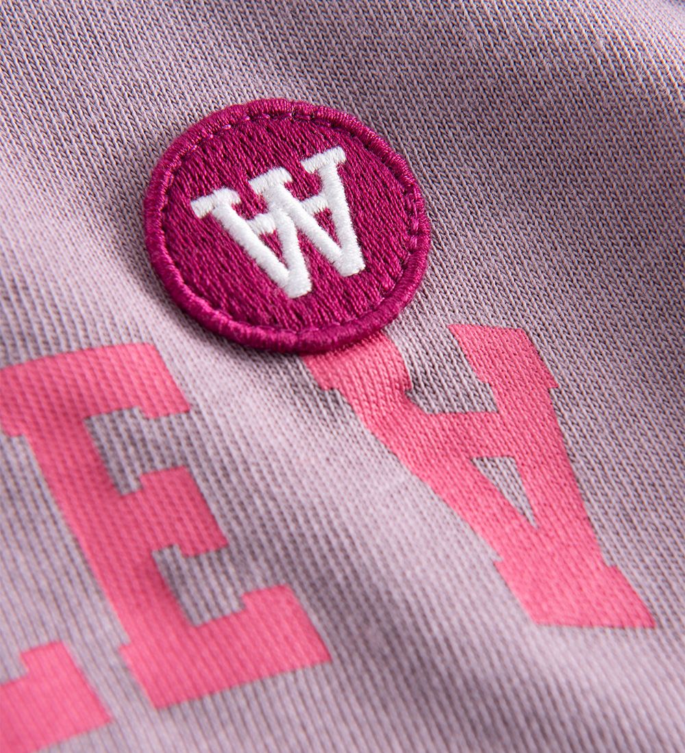 Wood Wood Bluse - Kim Arch-Logo lang Sleeve - Light Amethyst