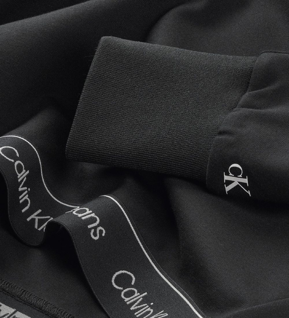 Calvin Klein Hoodie - Punto Logo Tape Crop - Black