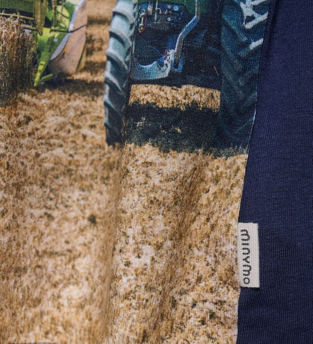 Minymo T-Shirt - Navy Night w. Tractor