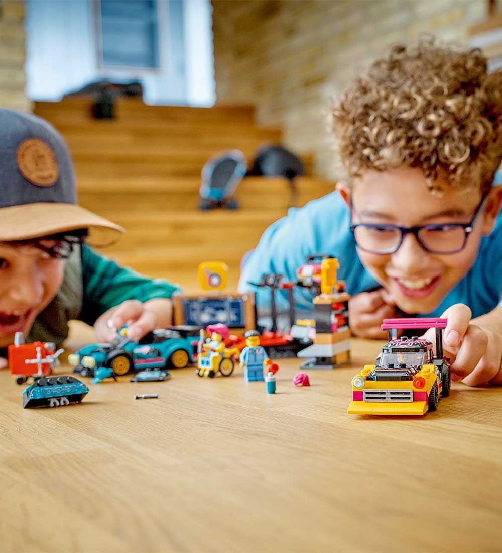 LEGO® City - Le garage de customisation 60389 - 507 Parties