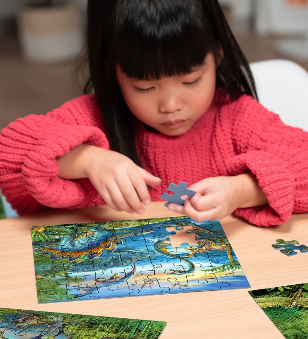 Ravensburger Puzzle Game - 3x49 Bricks - Dinosaur Facinaiton
