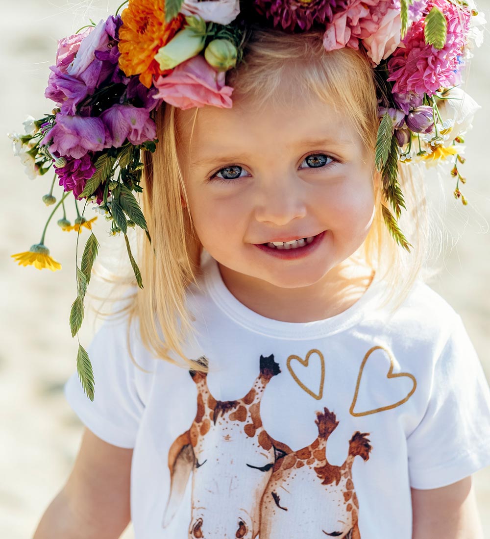 Hust and Claire T-shirt - Adanna - White w. Giraffes