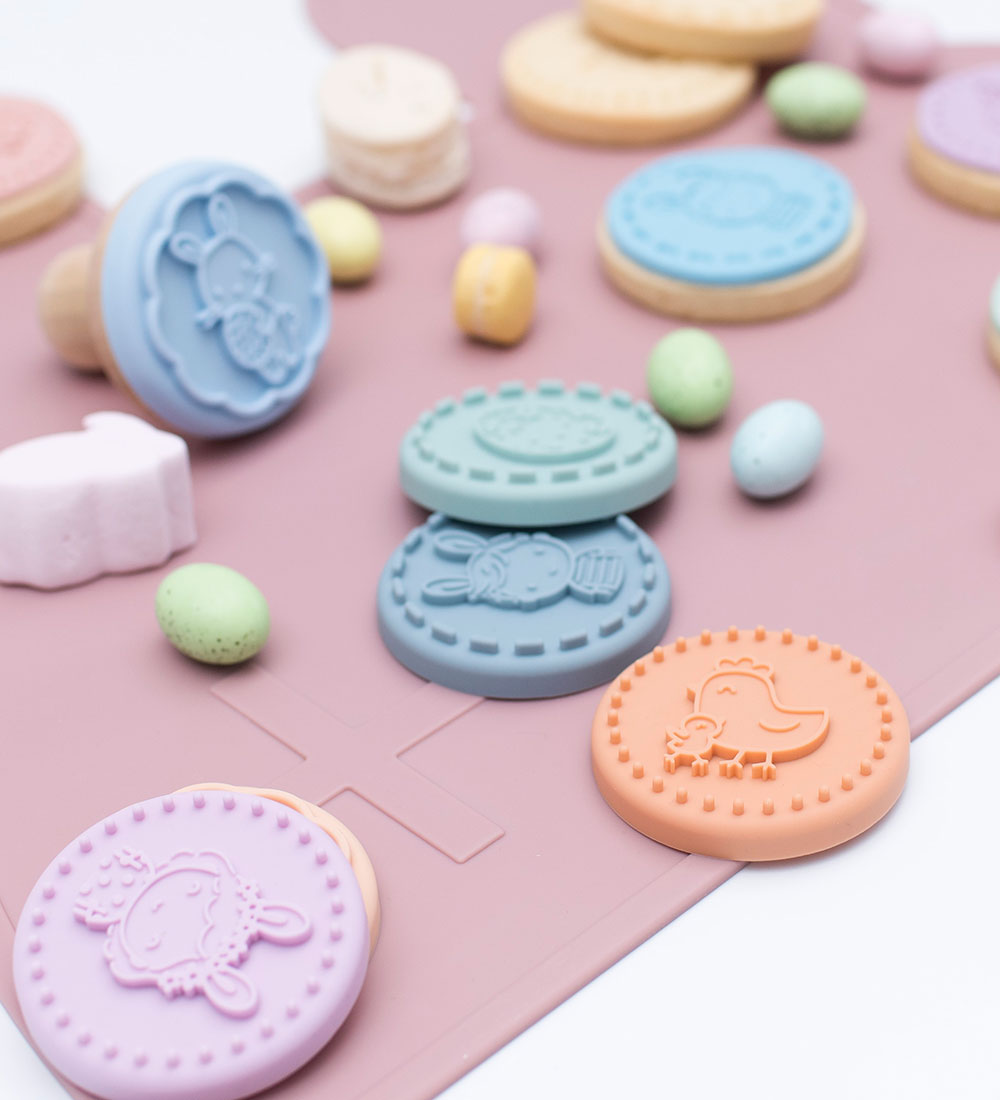 We Might Be Tiny Stamp set - 7 Parts - Silicone - Easter Set