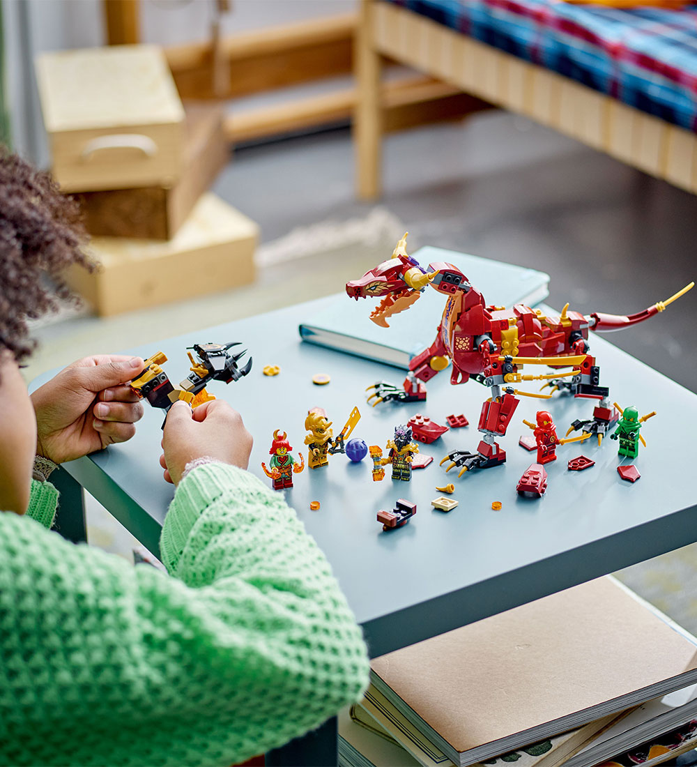 LEGO® Ninjago - Heatwaves omvandlingsbara lavadrake 71793 - 479