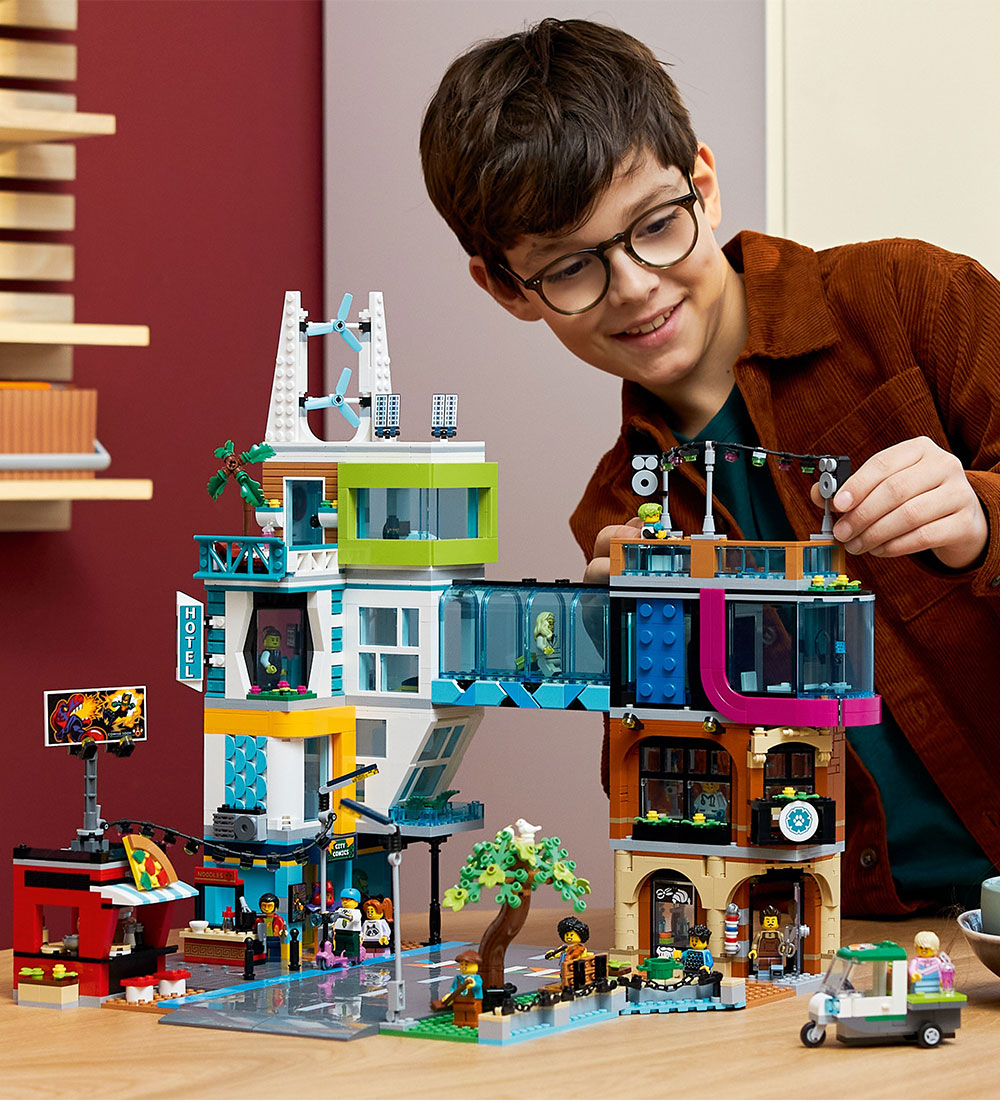 LEGO® City - Downtown 60380 - 2010 Parts