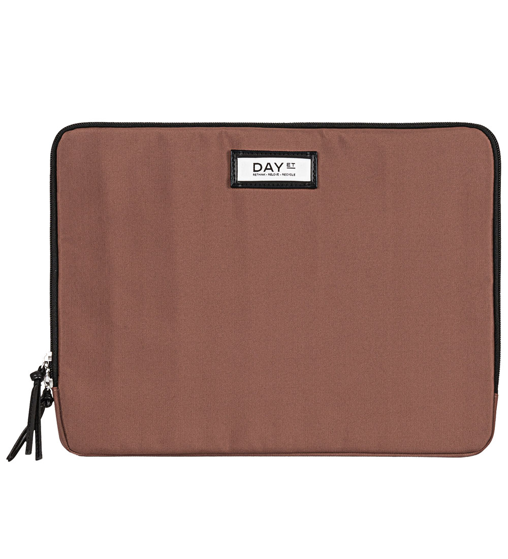 DAY ET Sleeve - Gweneth RE-S Folder13 - Nutmeg