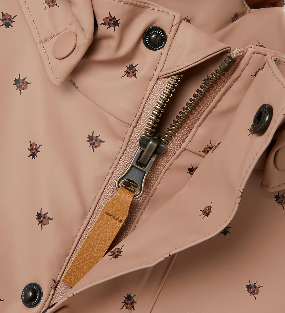 Lil' Atelier Snowsuit - PU - NmnLadry10 - Roebuck w. Ladybug
