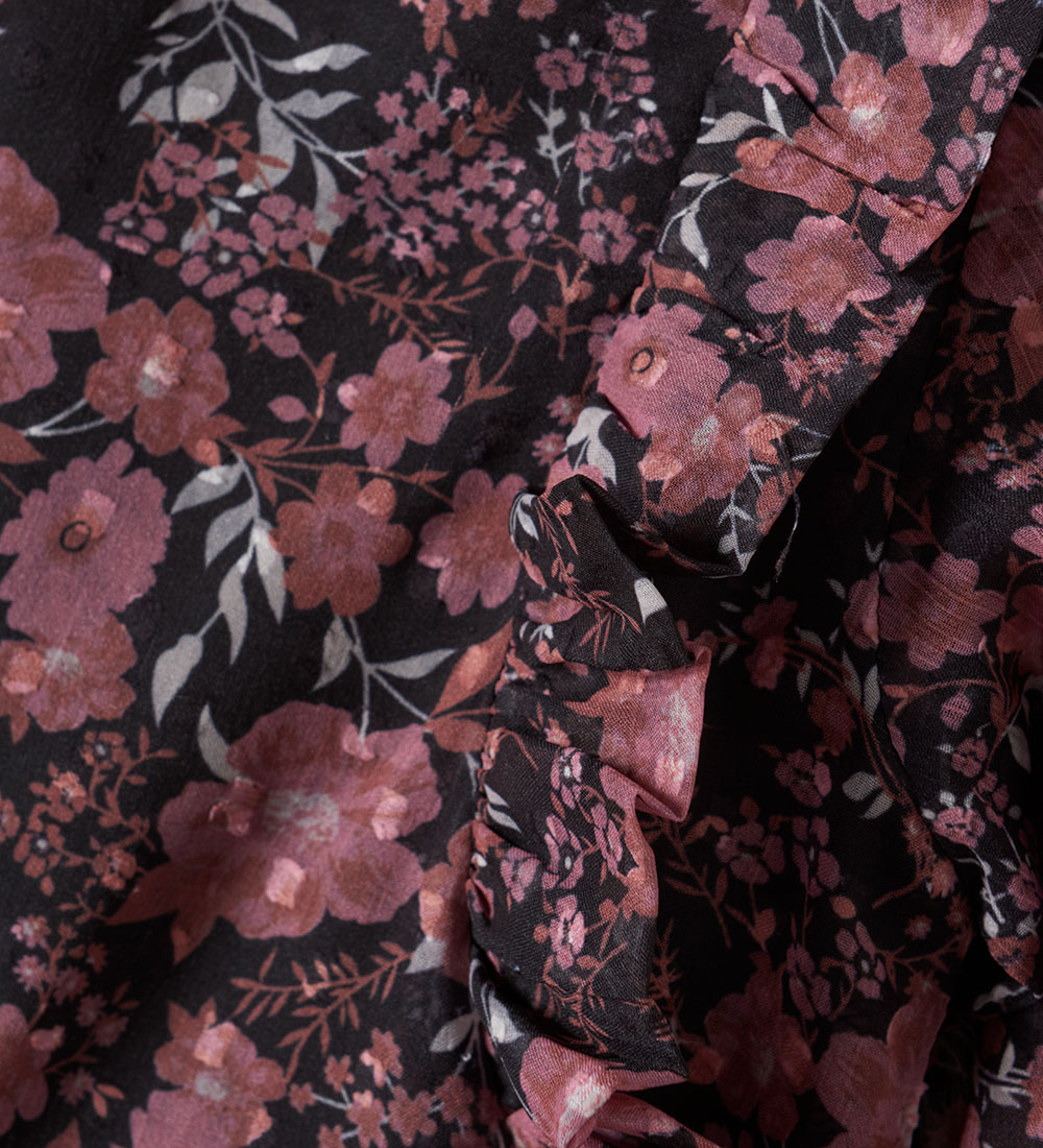 Creamie Dress - Dobby - Black w. Flowers