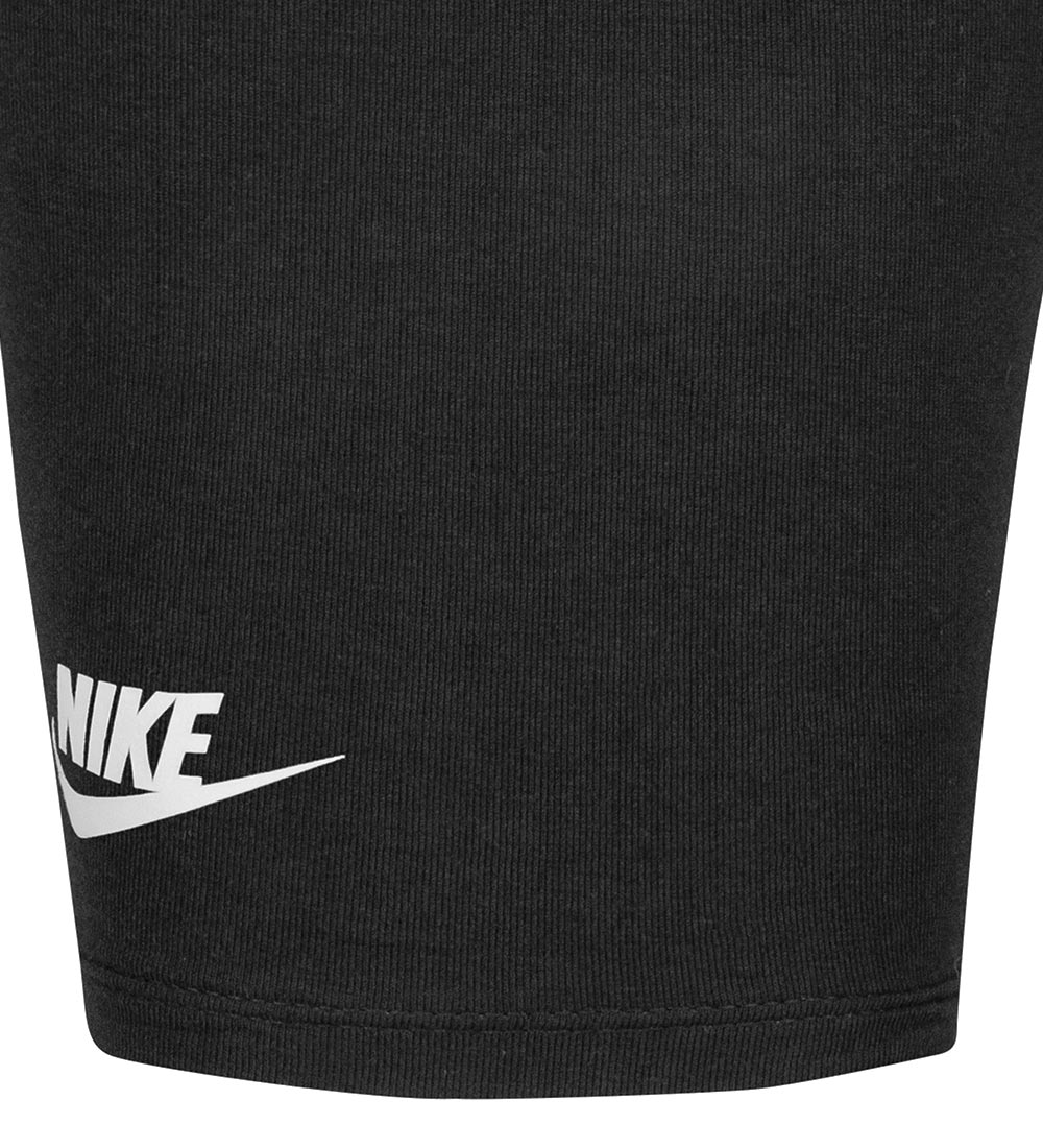 Nike Shorts - Black