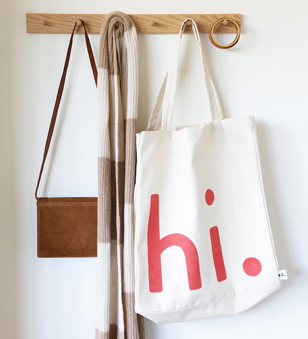 Client Design Letters - Travel - Naturel/Corail av. Salut