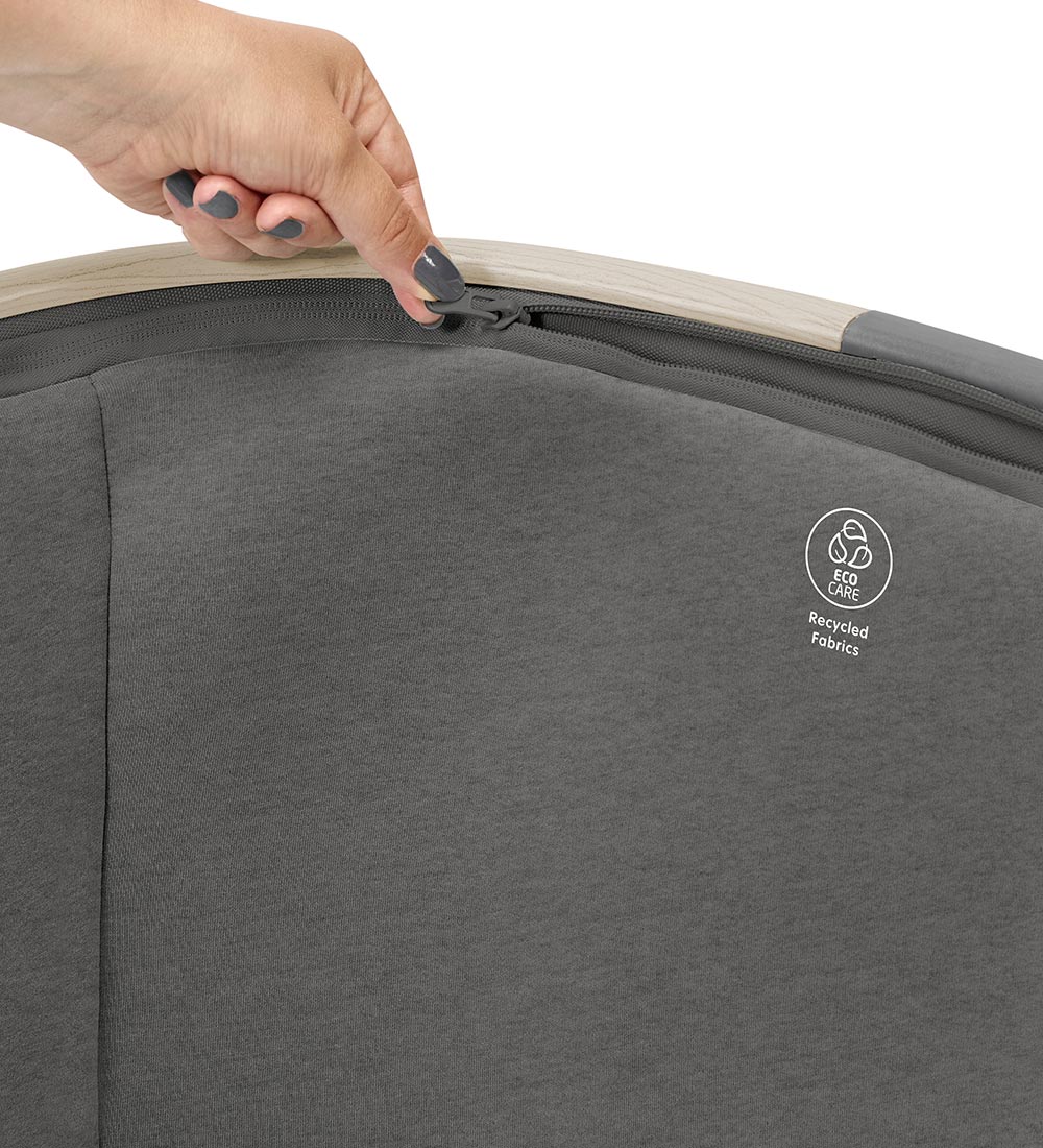 Maxi-Cosi Crib - iOra - Beyond Graphite ECO