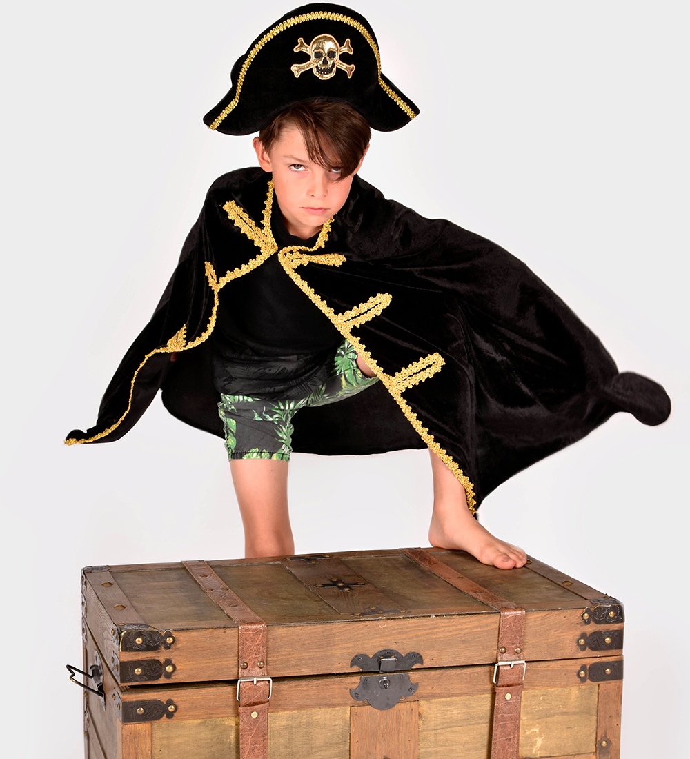 Den Goda Fen Costume - Pirate Cloak w. Hat