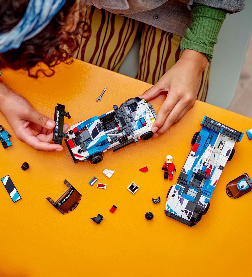 LEGO® Speed Champion - BMW M4 GT3 & BMW M... 76922