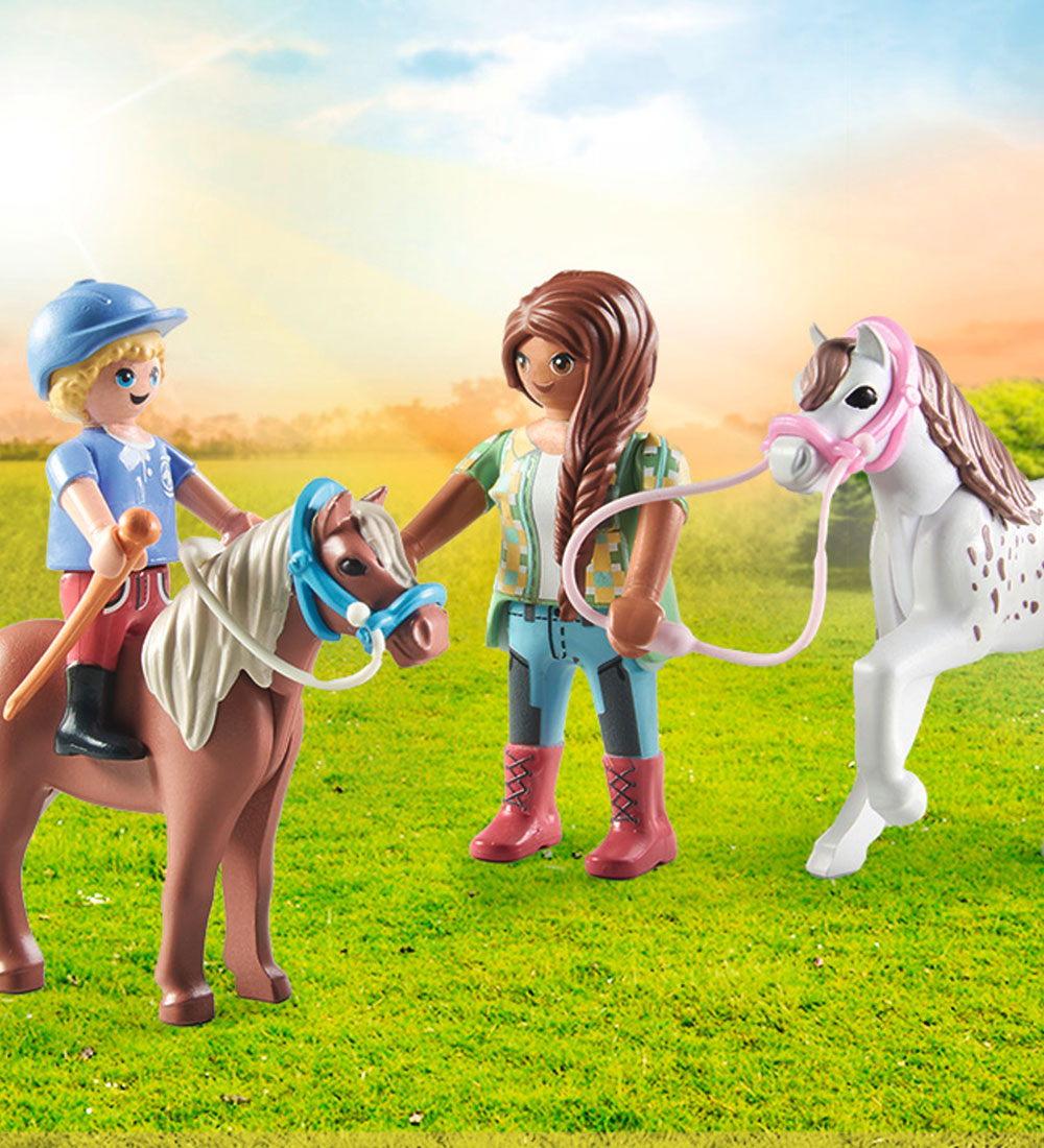 Playmobil Paarden van de waterval - Stallen - 71494 - 100 Onderd