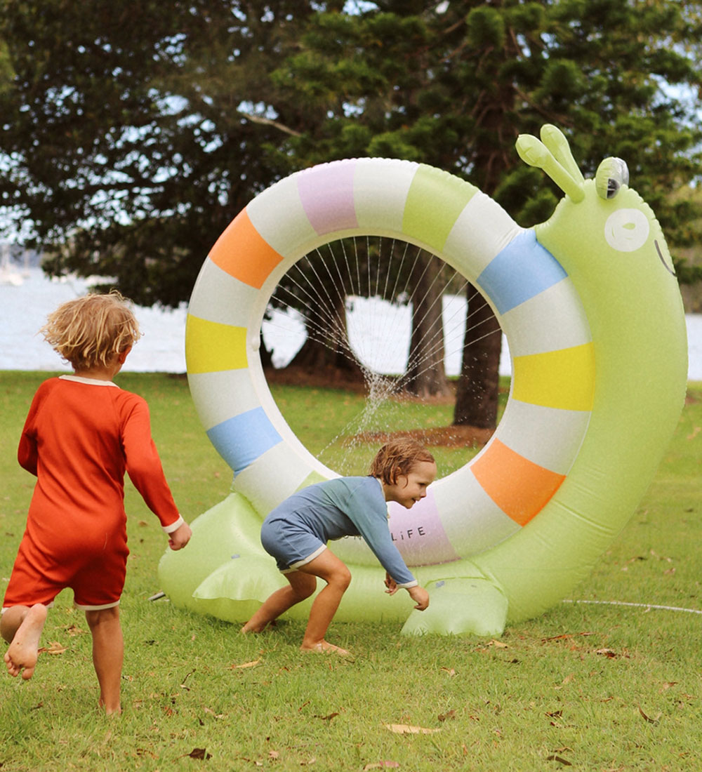 SunnyLife Sprinkler - 180x165 cm - Giant Snail - Into The Wild -