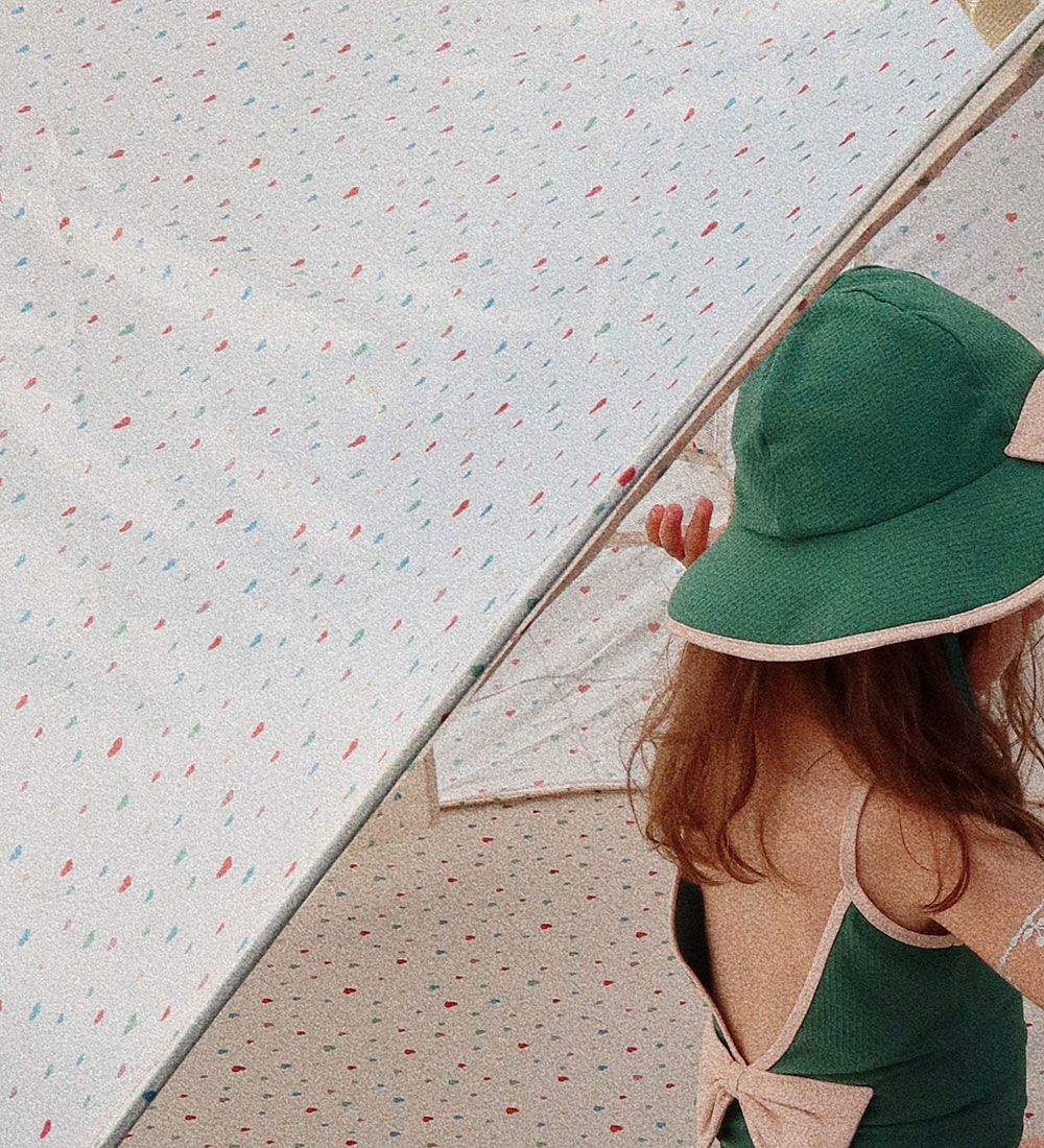 Konges Sløjd Pop-op Beach tent - UV50+ - Multi Hearts