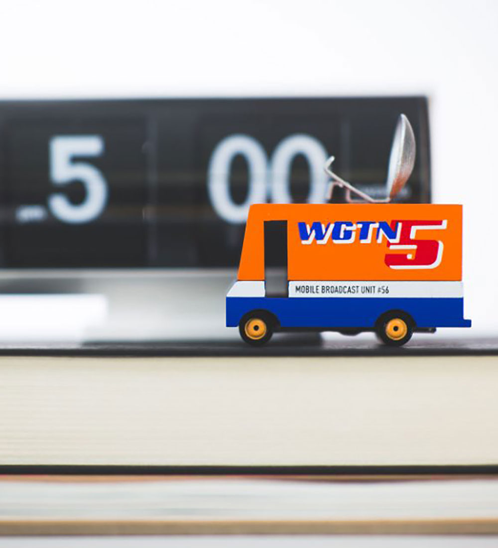 Candylab Car - 8.4 cm - News Van - F703
