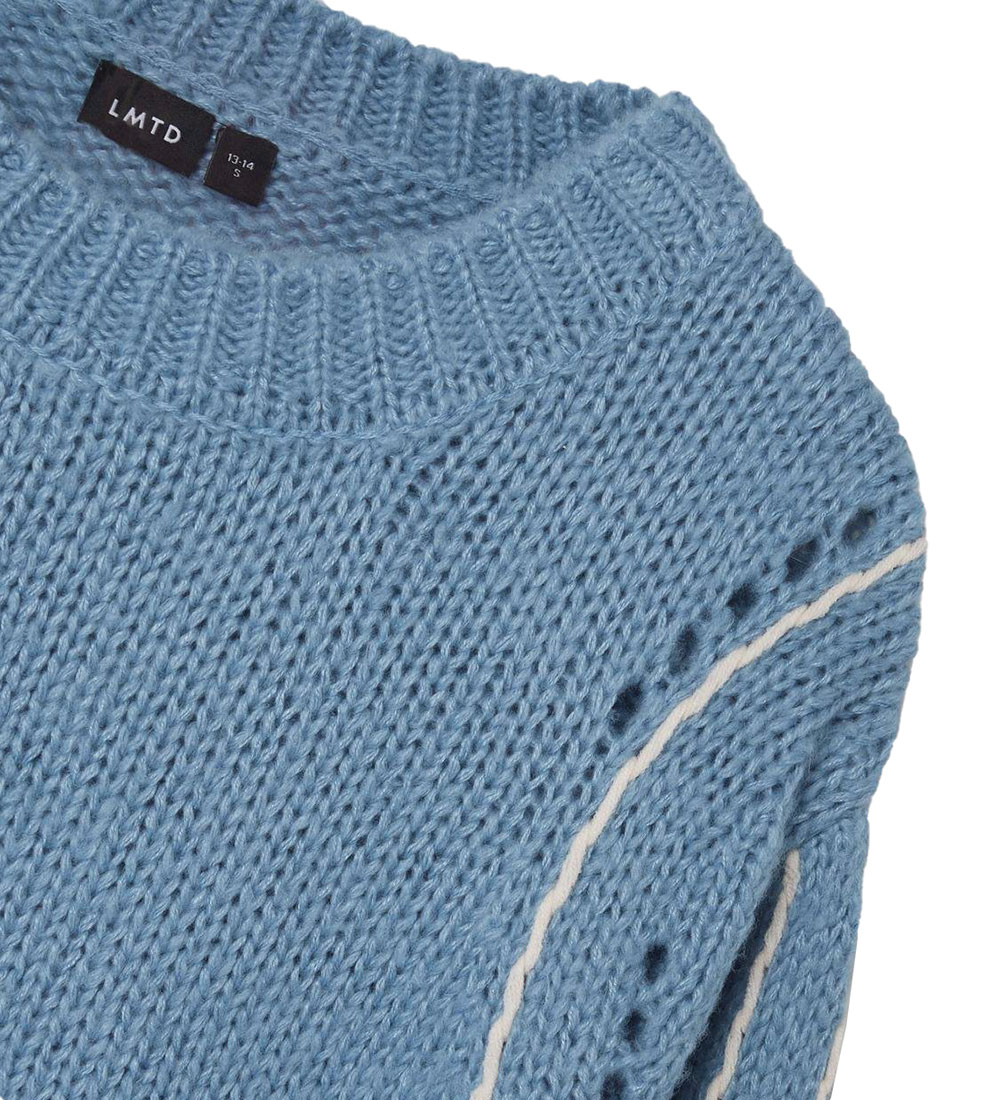 LMTD Blouse - Knitted - NlfKarla - Ashley Blue w. Pointelle