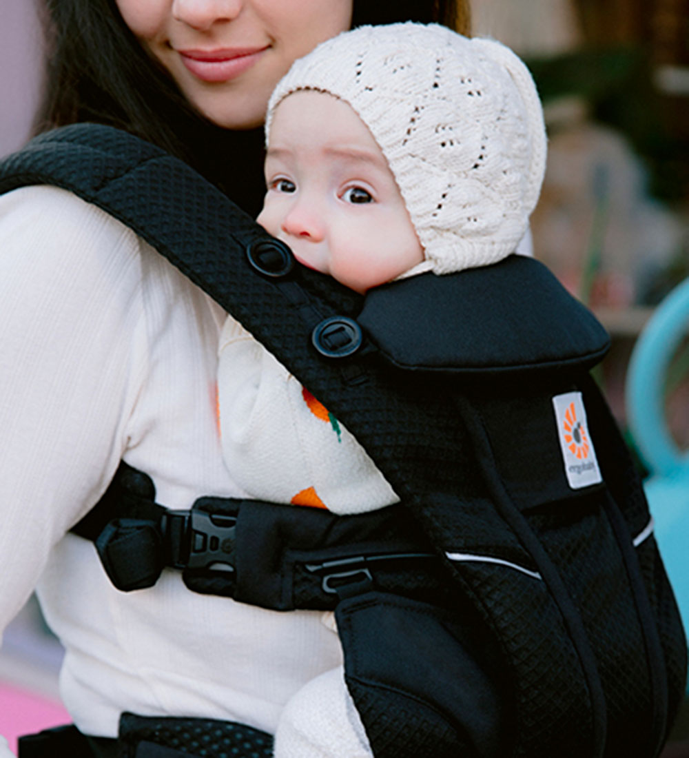 Ergobaby Babytrage - Omni Breeze - 1 in Airflow - Onyx Black