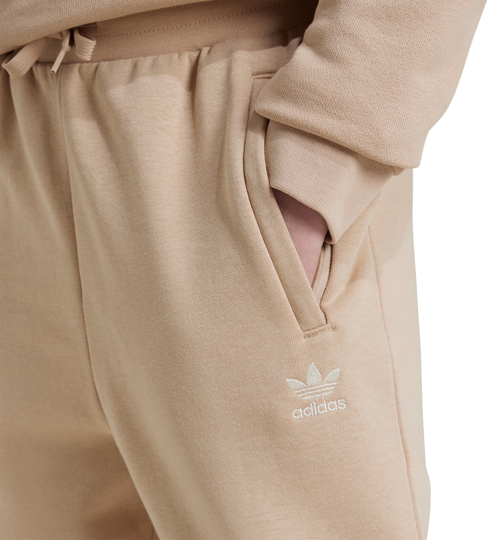 adidas Originals Trousers Magbei