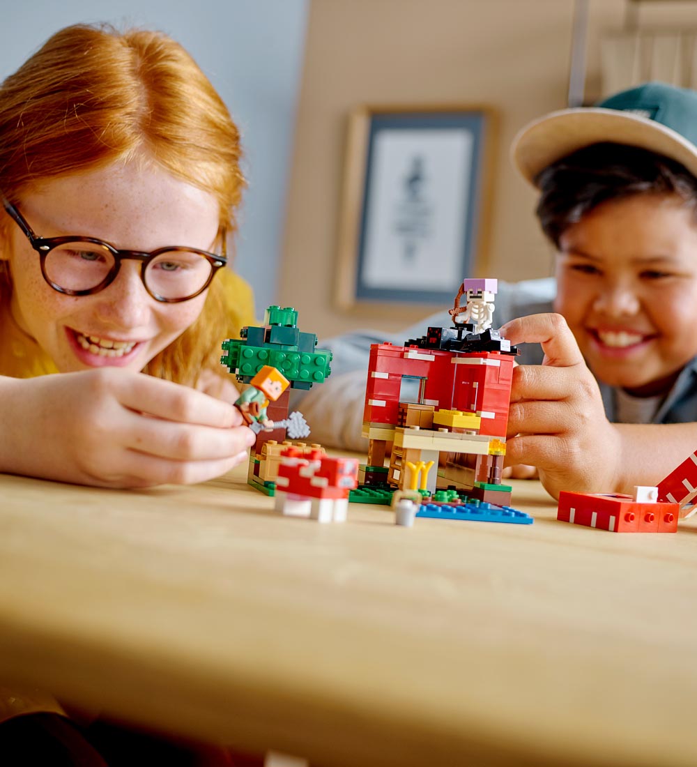 LEGO® Minecraft - The Mushroom House 21179 - 272 Parts