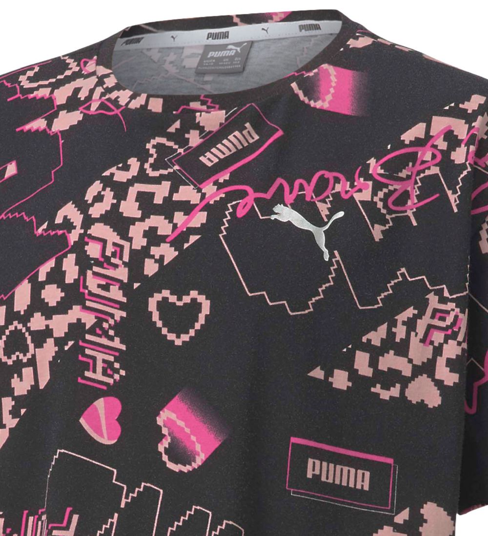 Puma T-shirt - Alpha AOP Tee - Black w. Hearts